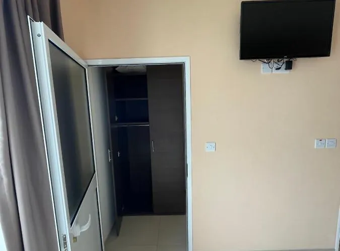 Sogdiana 게스트하우스 Saint Julian's