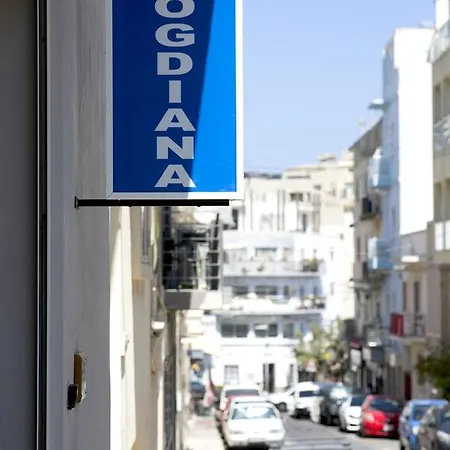 Pensión Sogdiana 3*