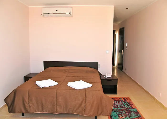 Sogdiana Pensión San Julián